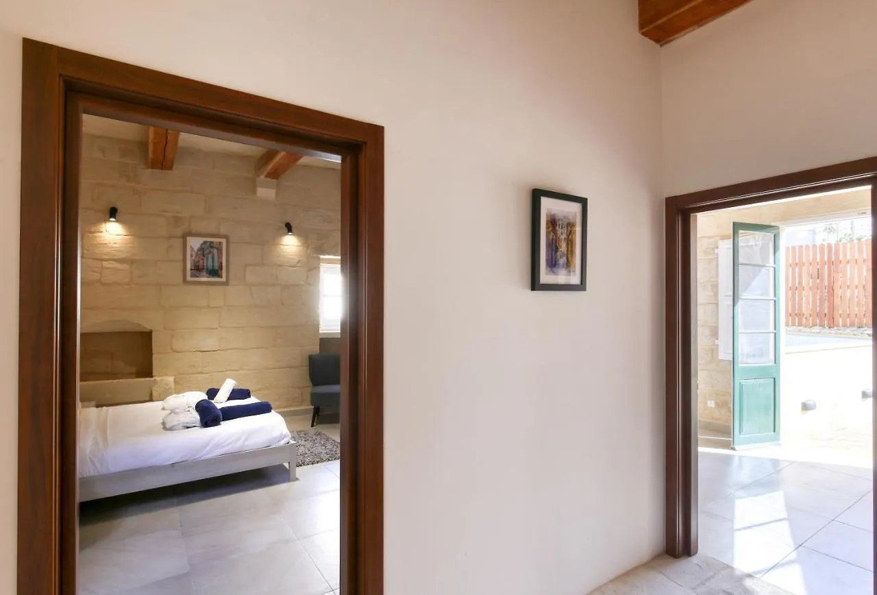 Rabat Farmhouse With Pool And Cave Villa