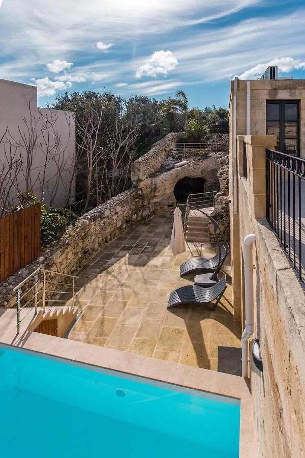 Rabat Farmhouse With Pool And Cave Villa