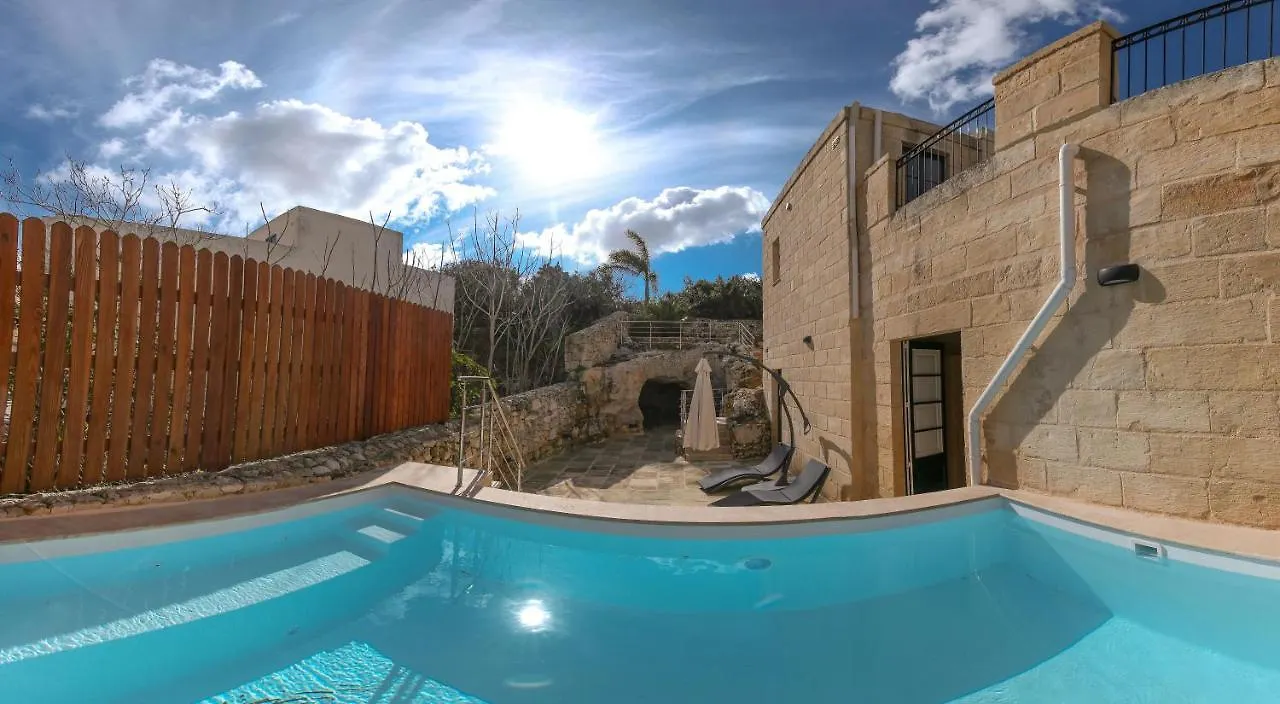 Rabat Farmhouse With Pool And Cave Villa