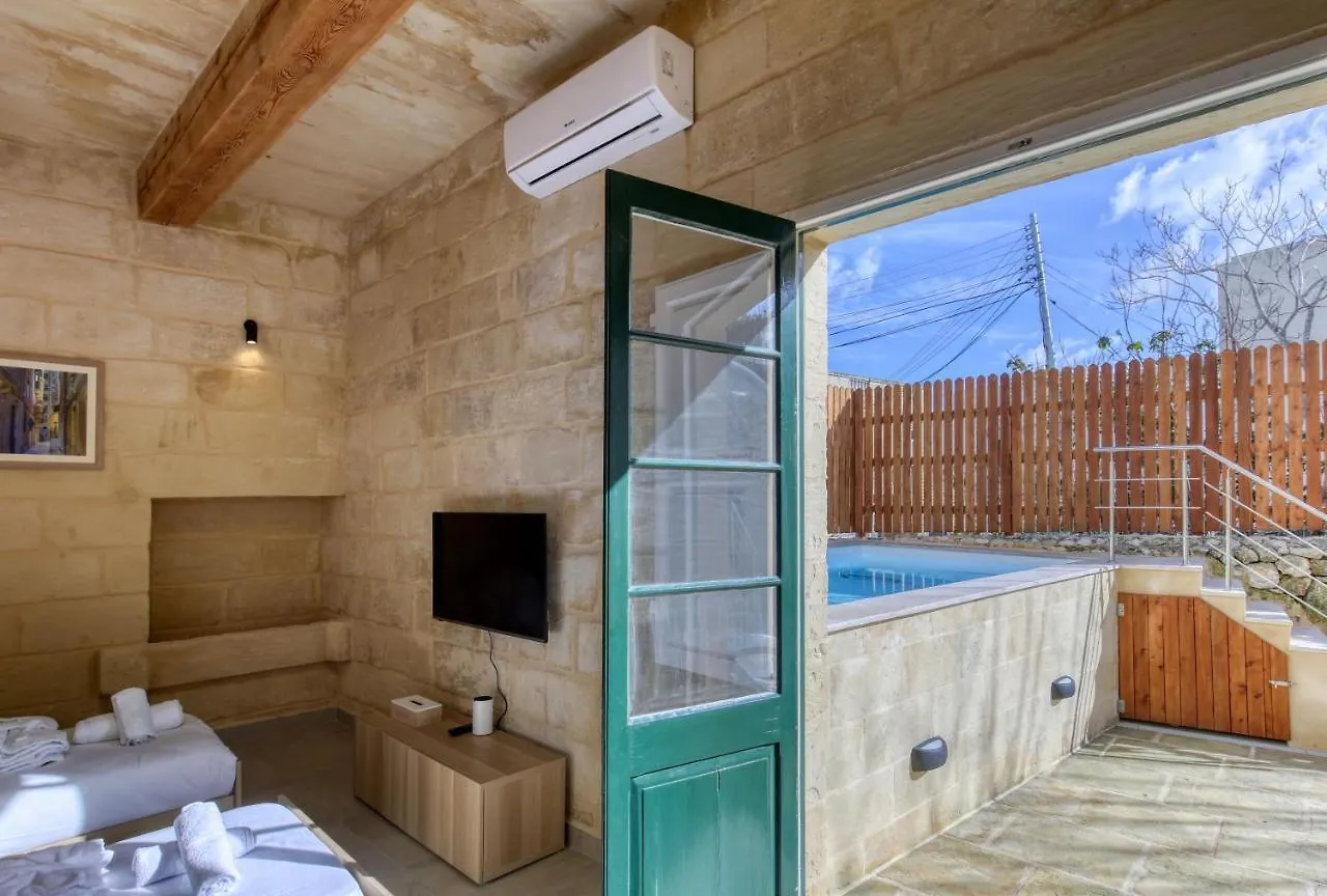 Rabat Farmhouse With Pool And Cave Villa