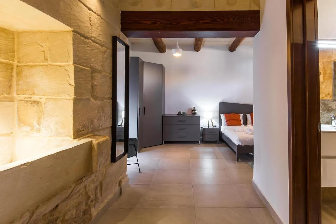 Rabat Farmhouse With Pool And Cave Villa