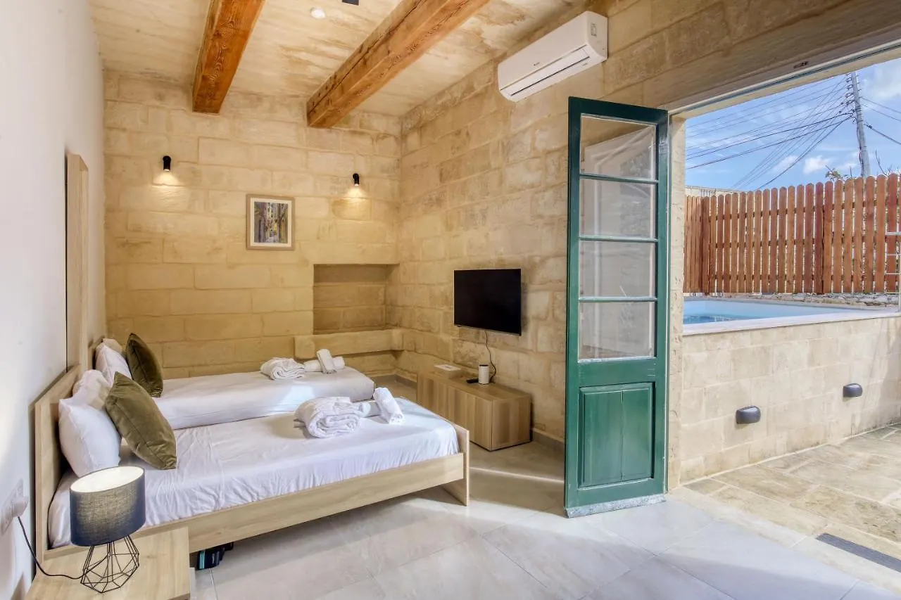 Rabat Farmhouse With Pool And Cave Villa