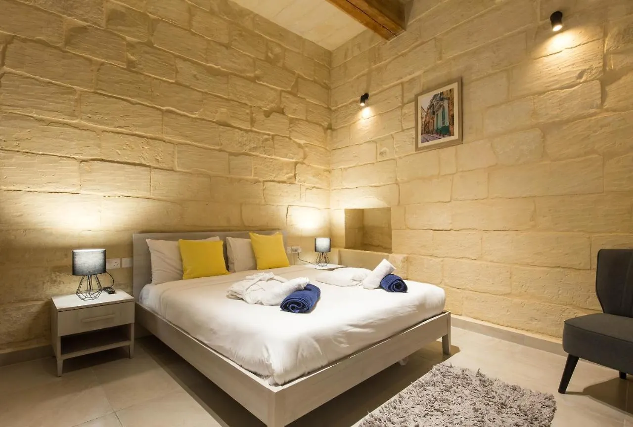 Rabat Farmhouse With Pool And Cave Villa