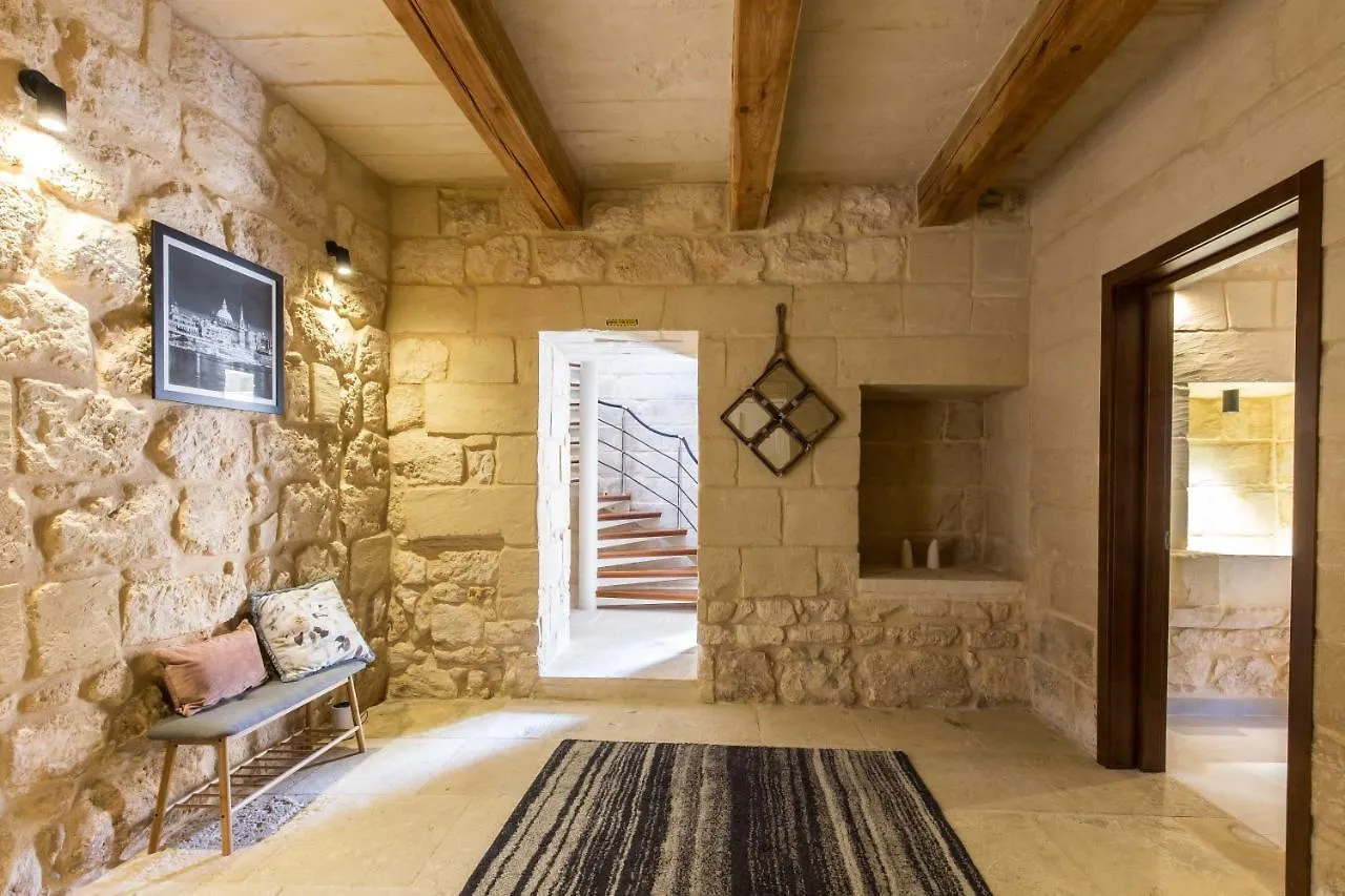 Rabat Farmhouse With Pool And Cave Villa
