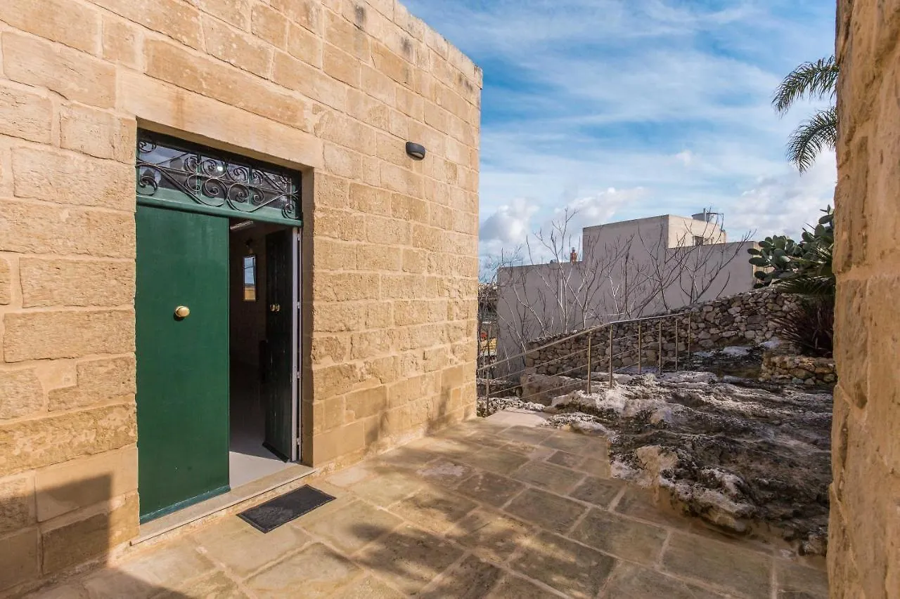 Rabat Farmhouse With Pool And Cave Villa