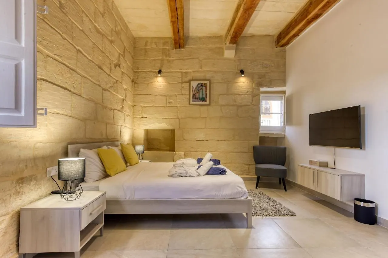 Rabat Farmhouse With Pool And Cave Villa